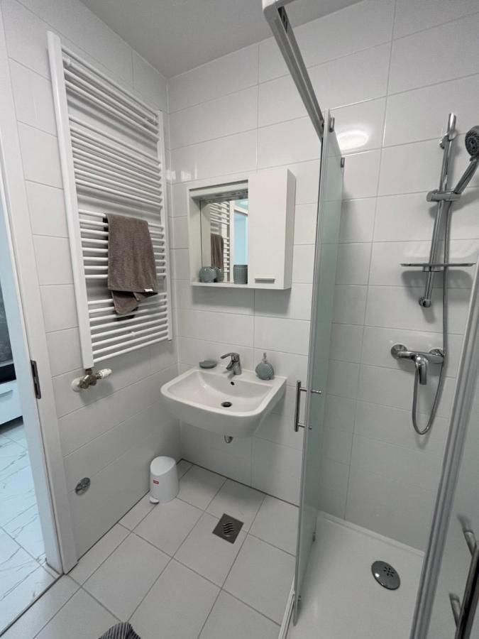 Apartman Anton Zagabria Esterno foto